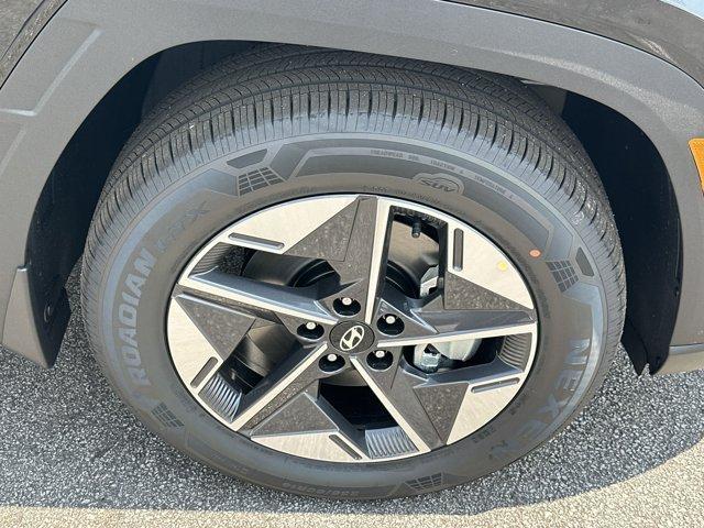 new 2025 Hyundai TUCSON Hybrid car, priced at $37,903