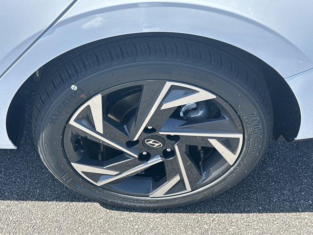 new 2025 Hyundai Elantra car, priced at $24,877