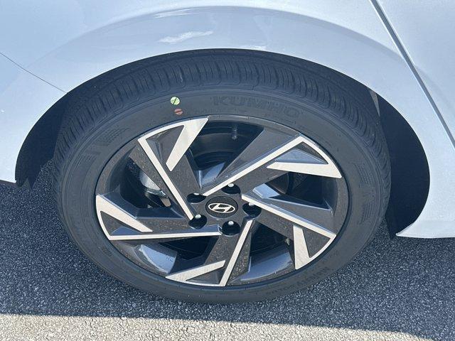 new 2025 Hyundai Elantra car, priced at $24,877