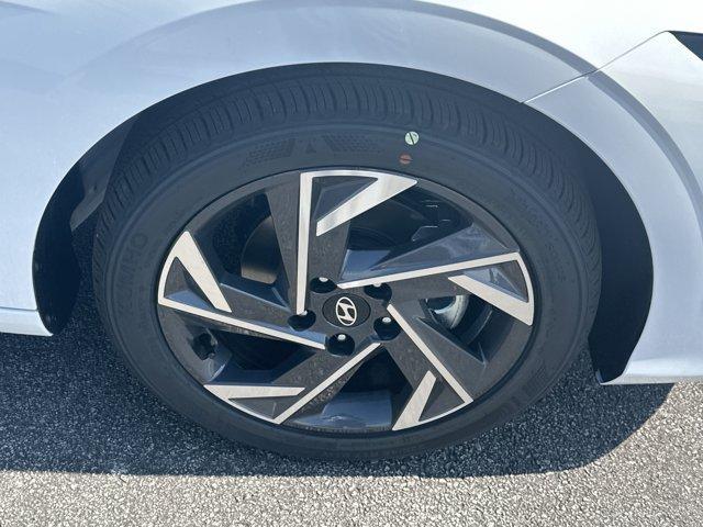 new 2025 Hyundai Elantra car, priced at $24,877