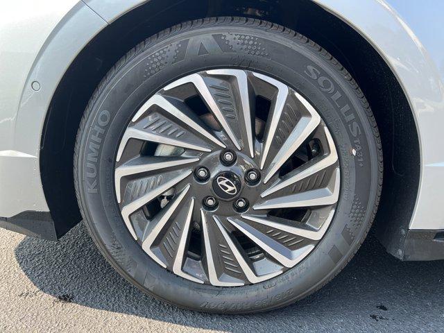 new 2025 Hyundai Sonata Hybrid car, priced at $36,990