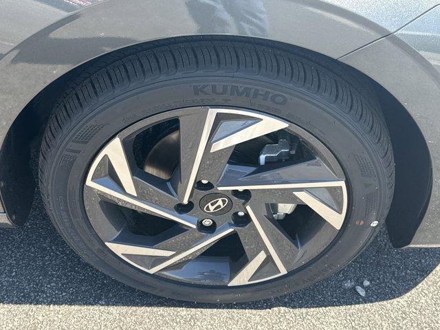 new 2025 Hyundai Elantra car, priced at $24,387