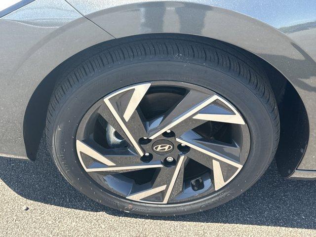 new 2025 Hyundai Elantra car, priced at $24,387