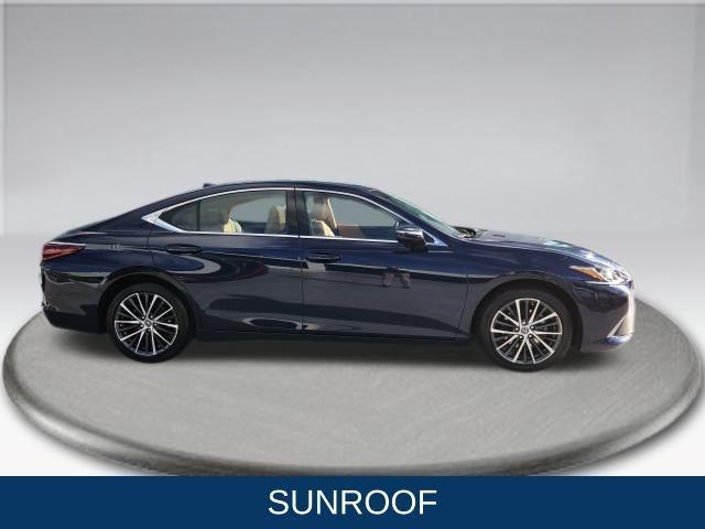 used 2022 Lexus ES 350 car, priced at $32,900