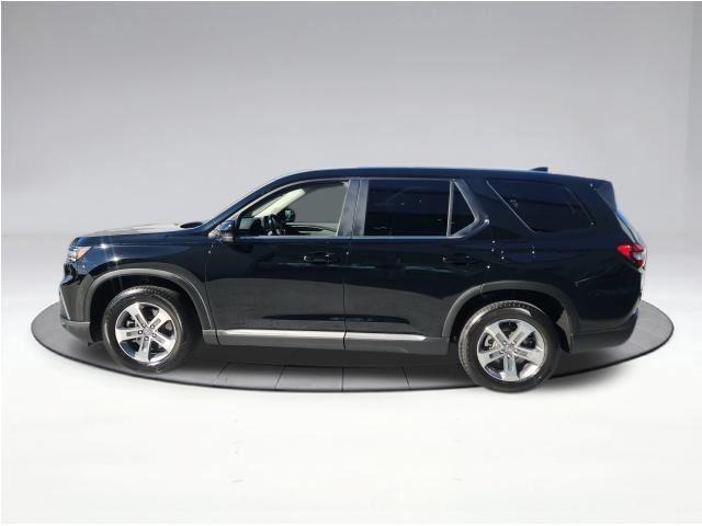 used 2025 Honda Pilot car, priced at $39,999