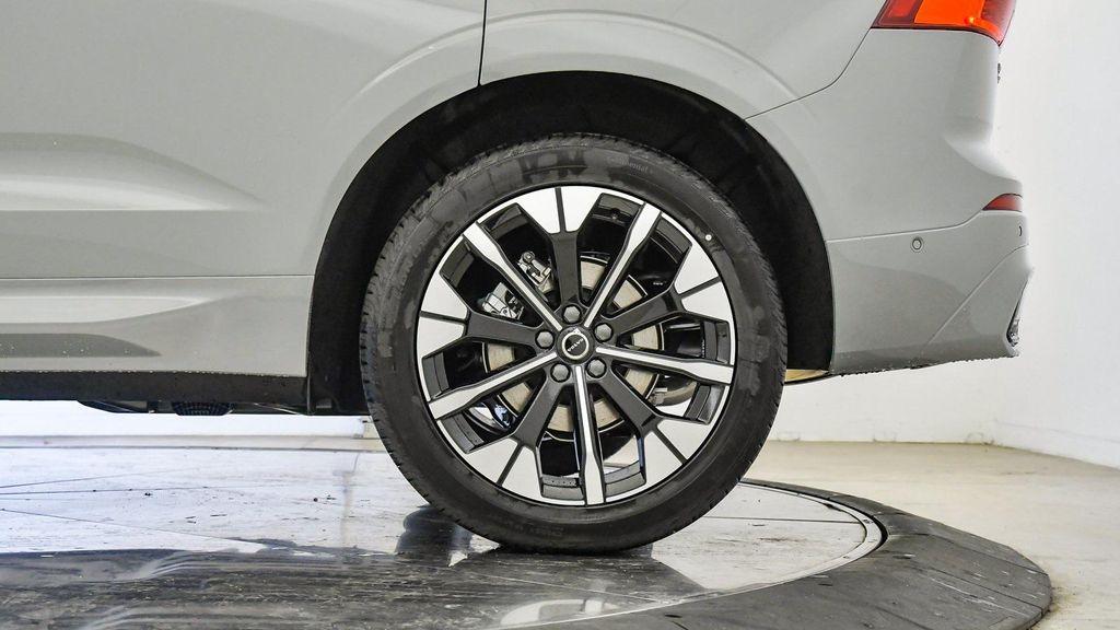 new 2026 Volvo XC60 car, priced at $58,570