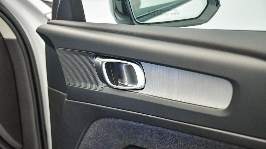 new 2026 Volvo XC40 car, priced at $46,425