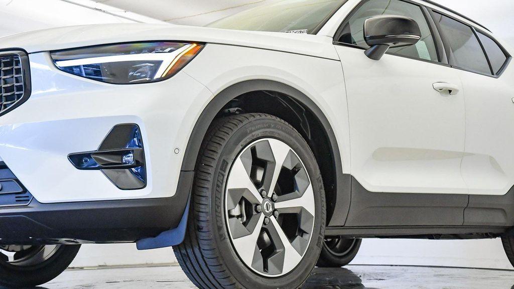 new 2026 Volvo XC40 car, priced at $46,425