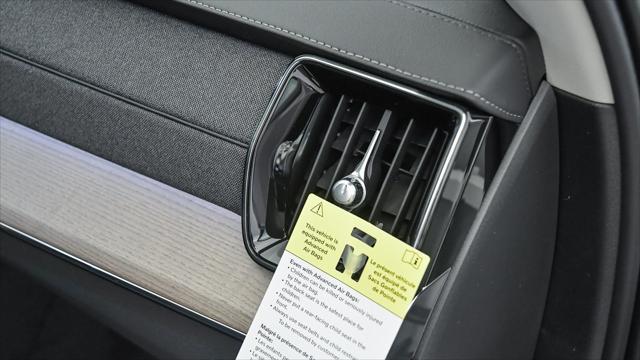 new 2025 Volvo XC90 car, priced at $69,155