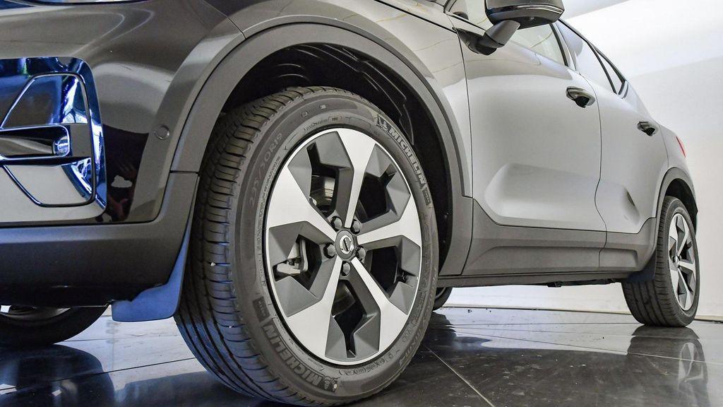 new 2025 Volvo XC40 car, priced at $48,335