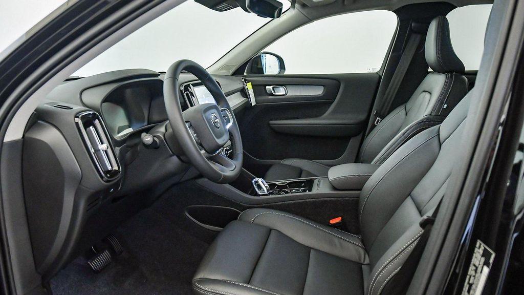 new 2025 Volvo XC40 car, priced at $48,335