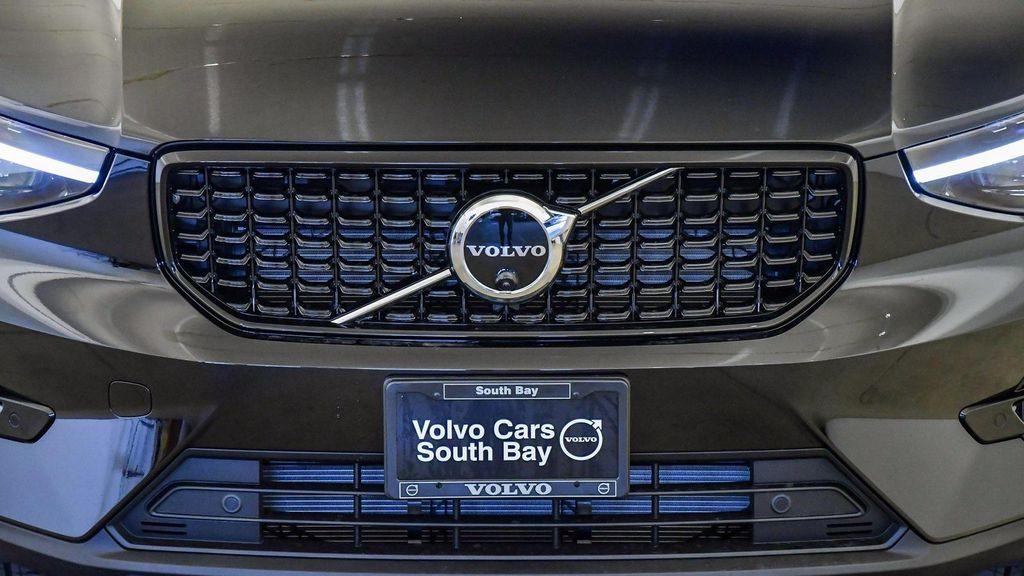 new 2025 Volvo XC40 car, priced at $48,335