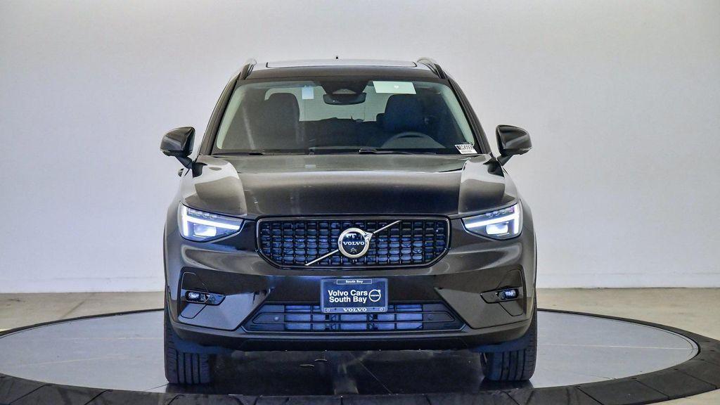 new 2025 Volvo XC40 car, priced at $48,335