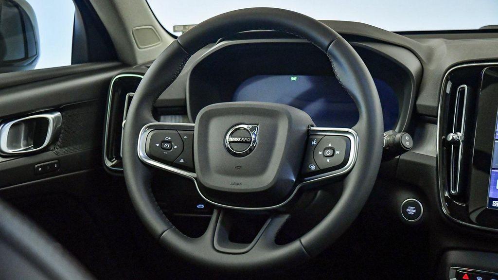 new 2025 Volvo XC40 car, priced at $48,335