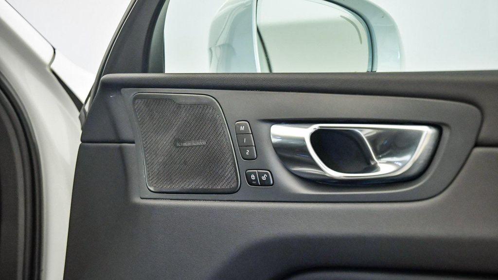 used 2022 Volvo XC60 car, priced at $33,164