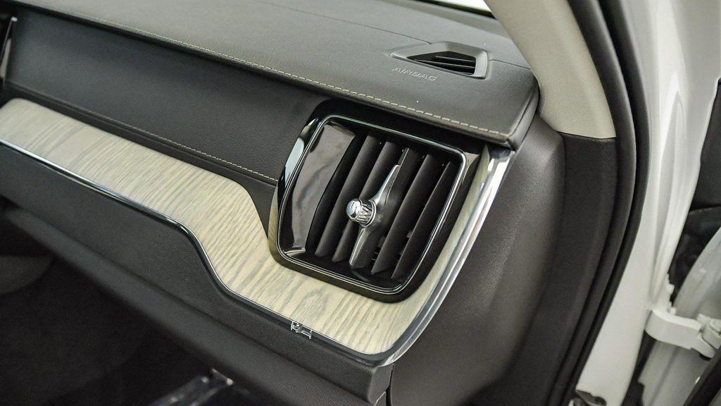 used 2022 Volvo XC60 car, priced at $33,164