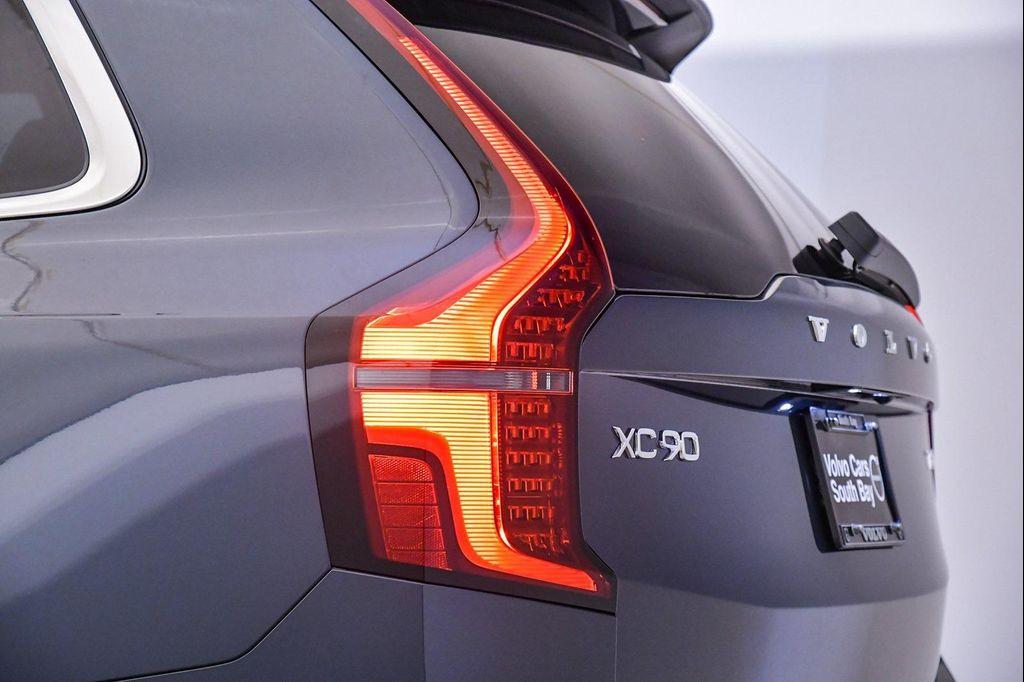 new 2026 Volvo XC90 Plug-In Hybrid car, priced at $85,625