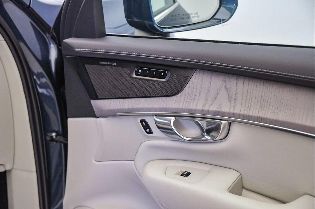 new 2026 Volvo XC90 Plug-In Hybrid car, priced at $85,625