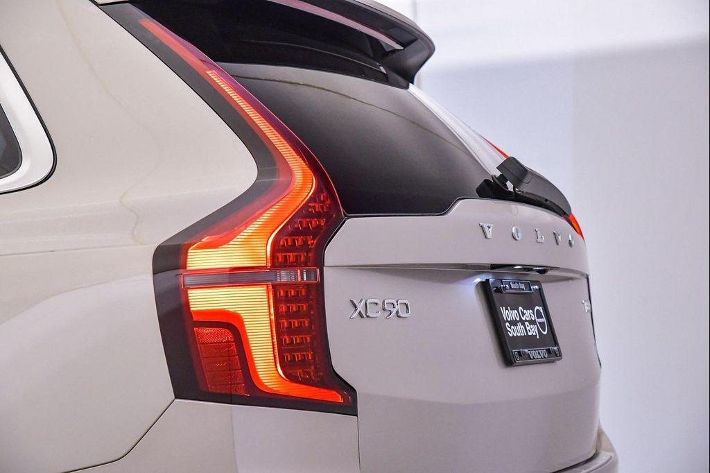 new 2026 Volvo XC90 Plug-In Hybrid car, priced at $81,875