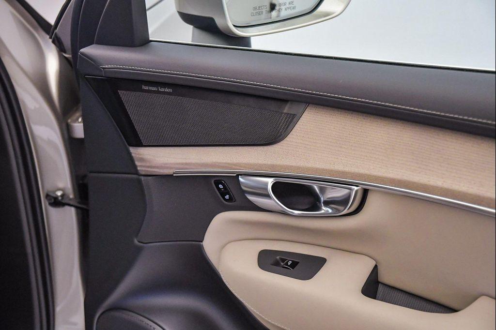 new 2026 Volvo XC90 Plug-In Hybrid car, priced at $81,875