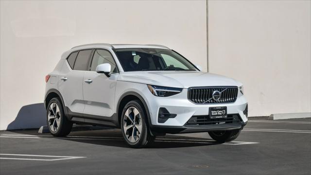 new 2025 Volvo XC40 car, priced at $48,315