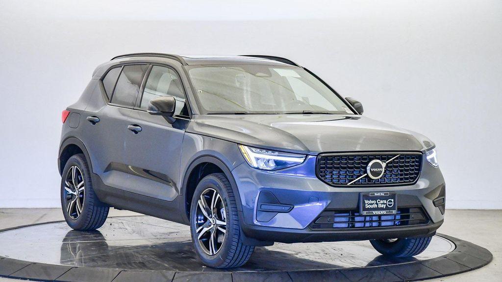 new 2026 Volvo XC40 car, priced at $45,995