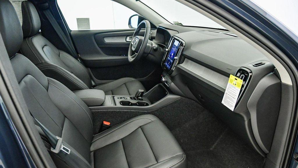 new 2026 Volvo XC40 car, priced at $45,995