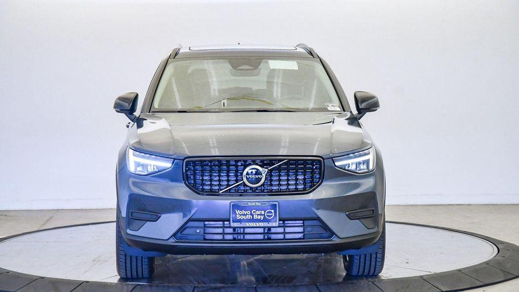 new 2026 Volvo XC40 car, priced at $45,995