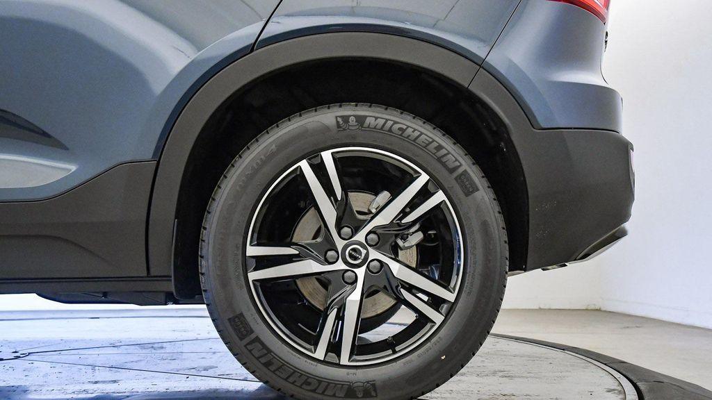 new 2026 Volvo XC40 car, priced at $45,995