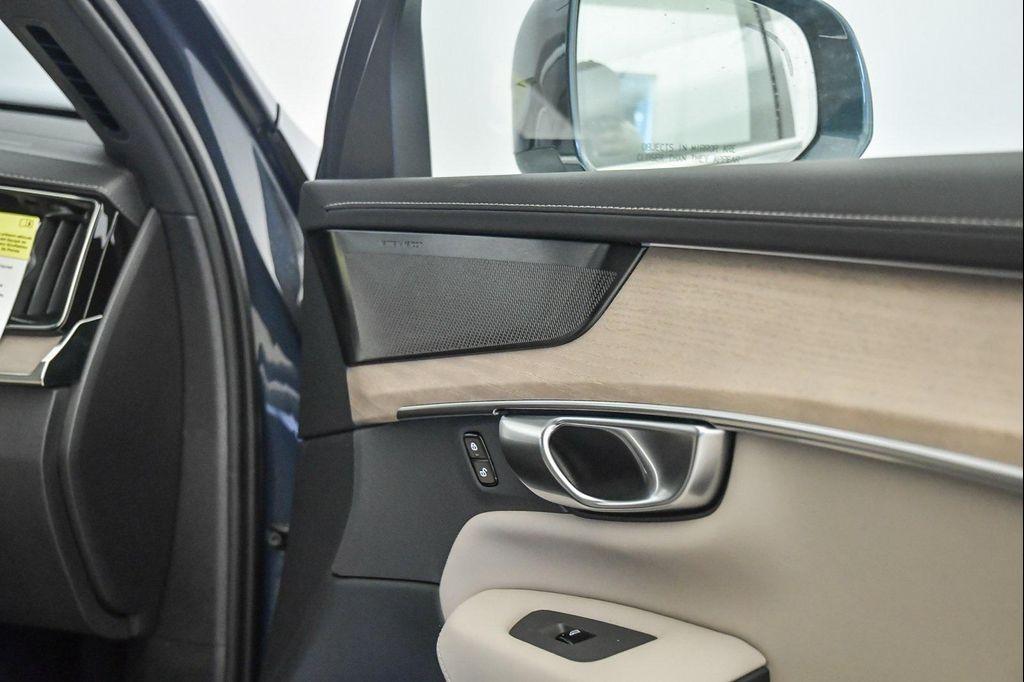 new 2026 Volvo XC90 Plug-In Hybrid car, priced at $81,875