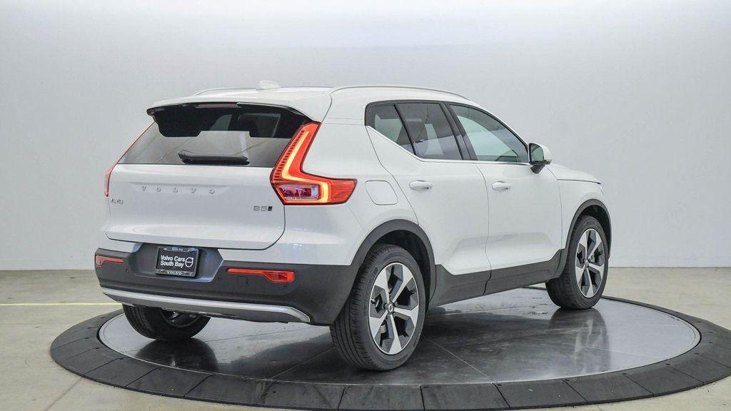 new 2025 Volvo XC40 car, priced at $46,265