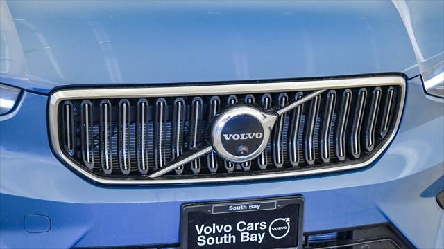 new 2025 Volvo XC40 car, priced at $51,565