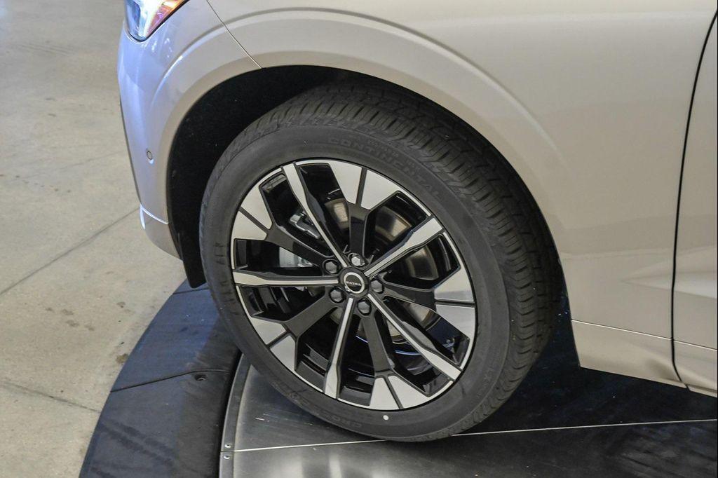 new 2026 Volvo XC60 car, priced at $57,985