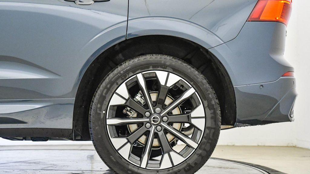 new 2026 Volvo XC60 car, priced at $57,985