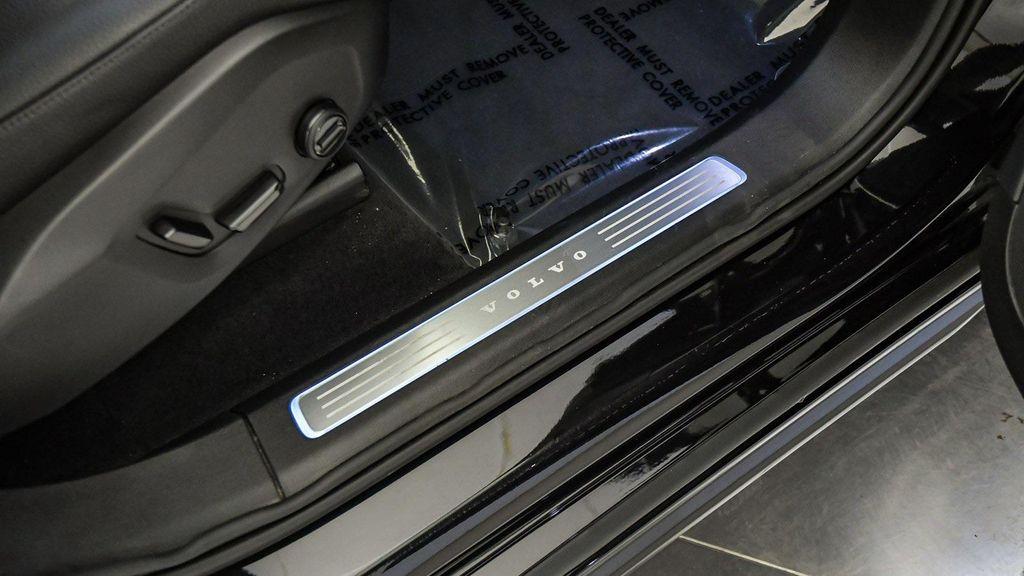 used 2025 Volvo XC90 car, priced at $54,999