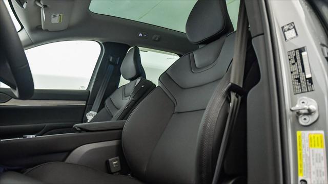 new 2025 Volvo EX90 car, priced at $88,905