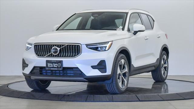 new 2025 Volvo XC40 car, priced at $46,015