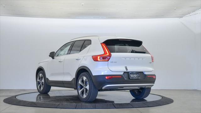 new 2025 Volvo XC40 car, priced at $46,015