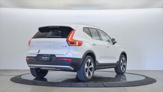 new 2025 Volvo XC40 car, priced at $46,015