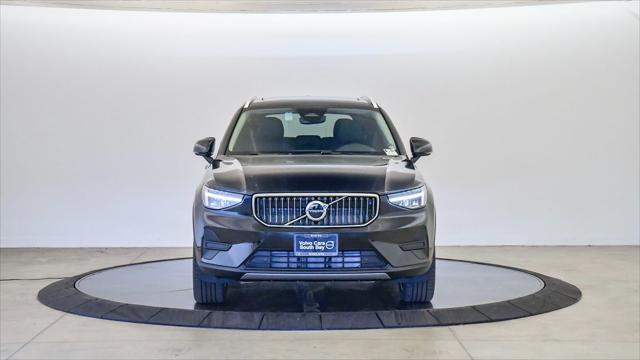 new 2025 Volvo XC40 car, priced at $46,015