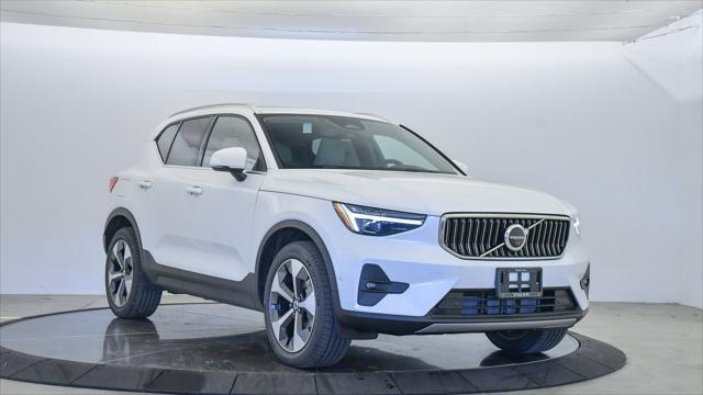 new 2025 Volvo XC40 car, priced at $48,335
