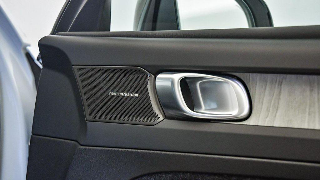 used 2025 Volvo XC40 car, priced at $41,222