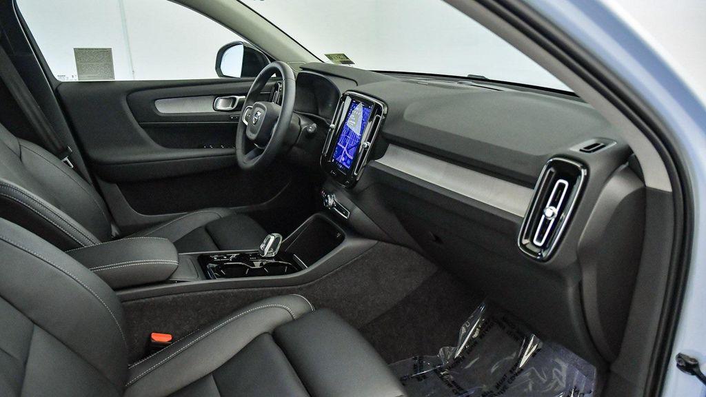 used 2025 Volvo XC40 car, priced at $41,222