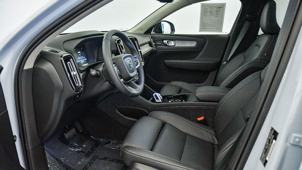used 2025 Volvo XC40 car, priced at $41,222