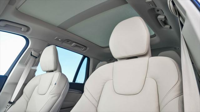 new 2025 Volvo XC90 car, priced at $68,955