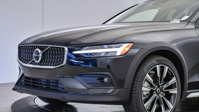 new 2025 Volvo V60 Cross Country car, priced at $58,985