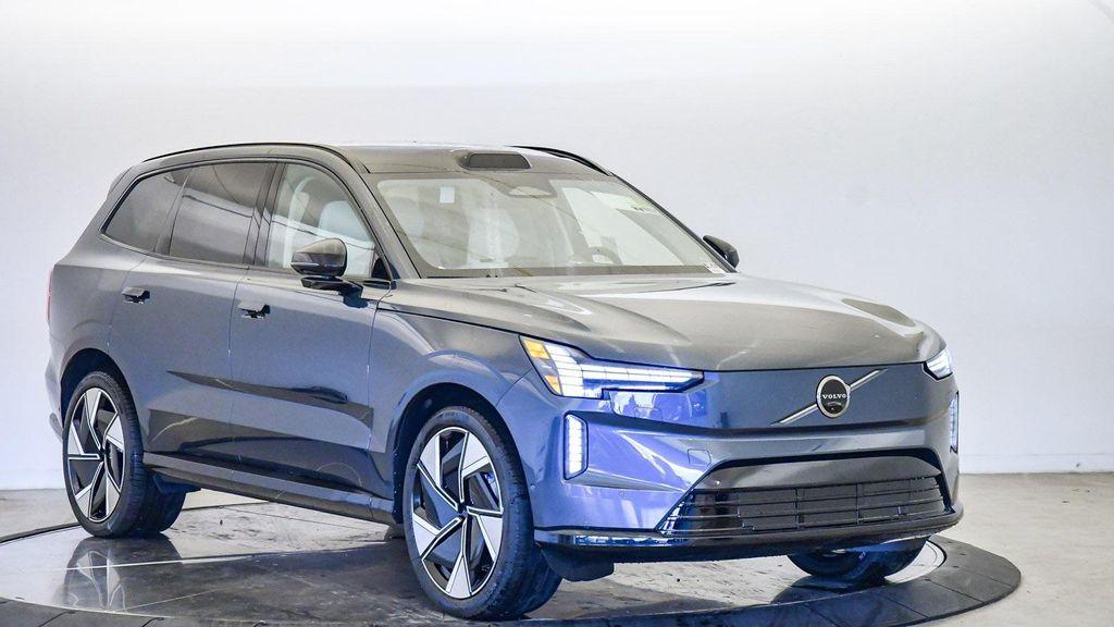 new 2025 Volvo EX90 car, priced at $91,970