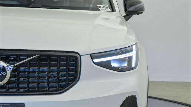 new 2025 Volvo XC40 car, priced at $48,315