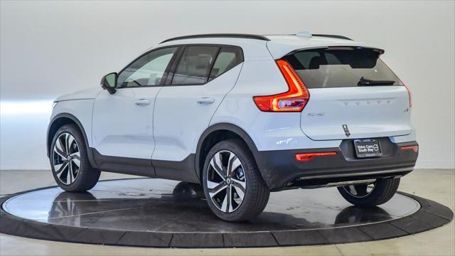 new 2025 Volvo XC40 car, priced at $52,000