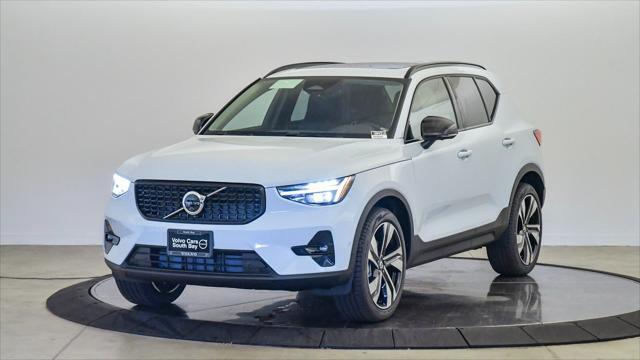 new 2025 Volvo XC40 car, priced at $52,000